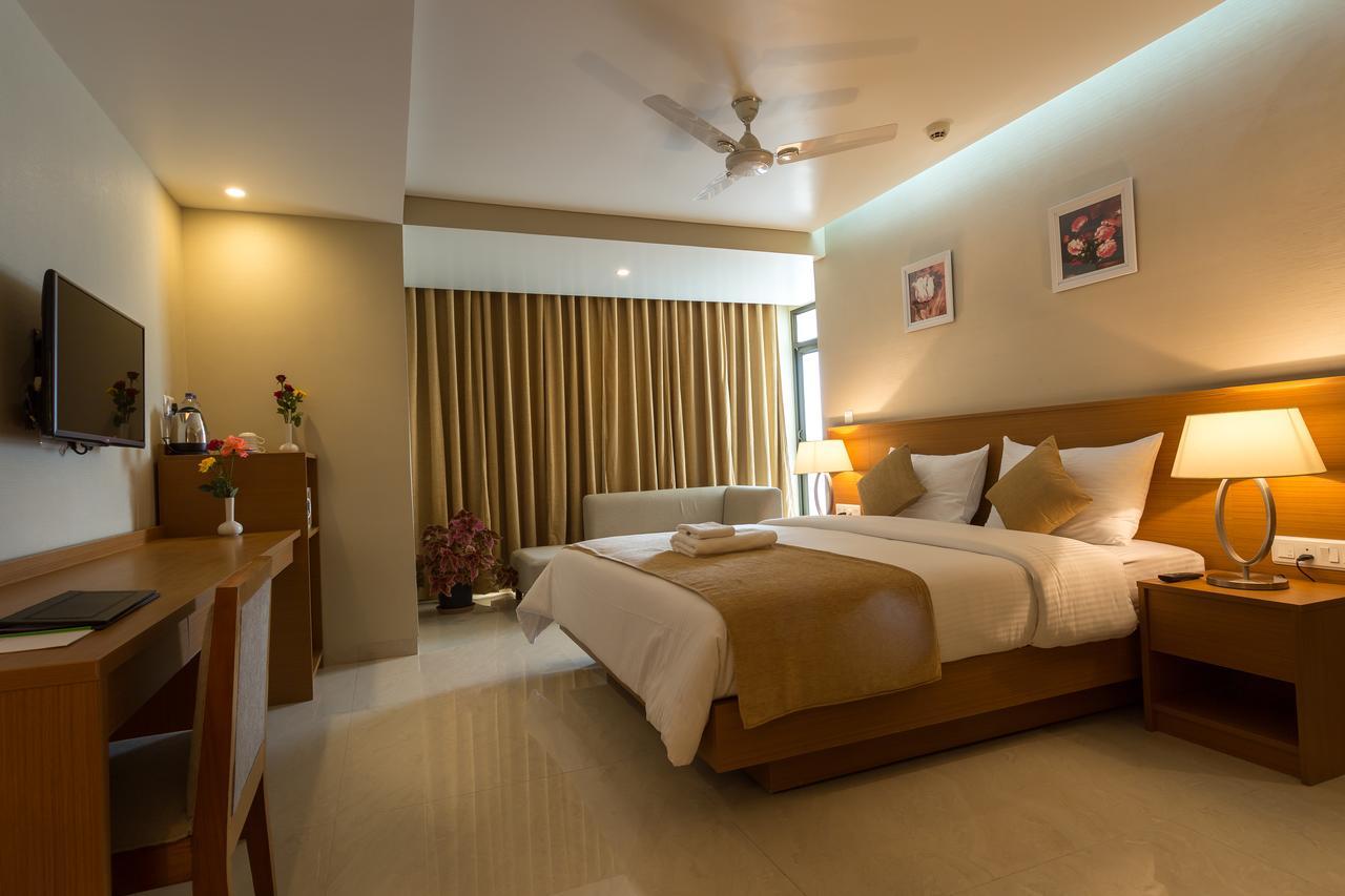 Classic Grande,A Member Of Radisson Imphal Exterior foto