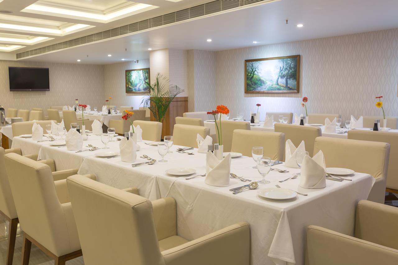 Classic Grande,A Member Of Radisson Imphal Exterior foto